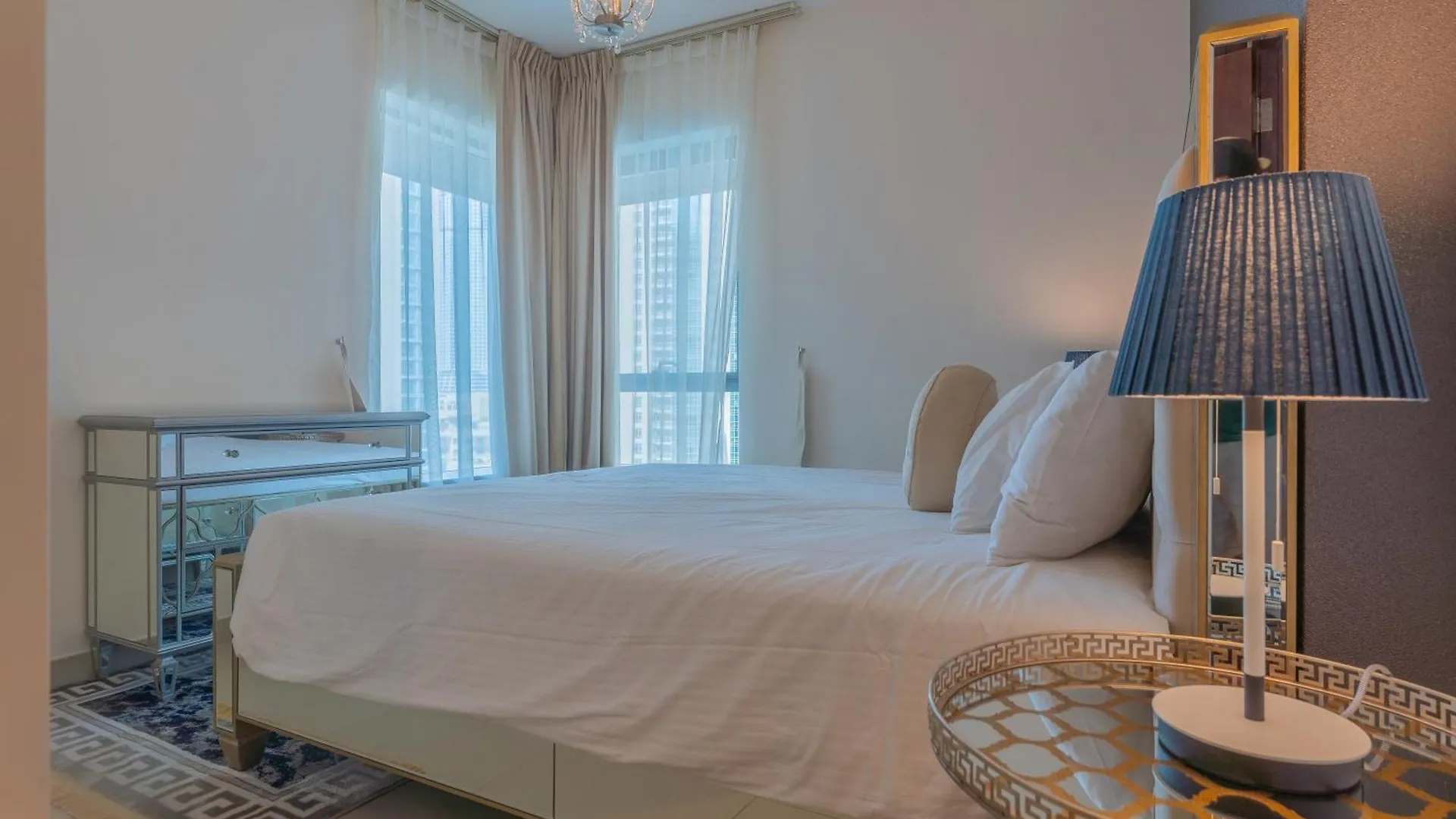 Bella Vista - 29 Boulevard Downtown - 2Br - Partial Fountain View Dubai Apartment