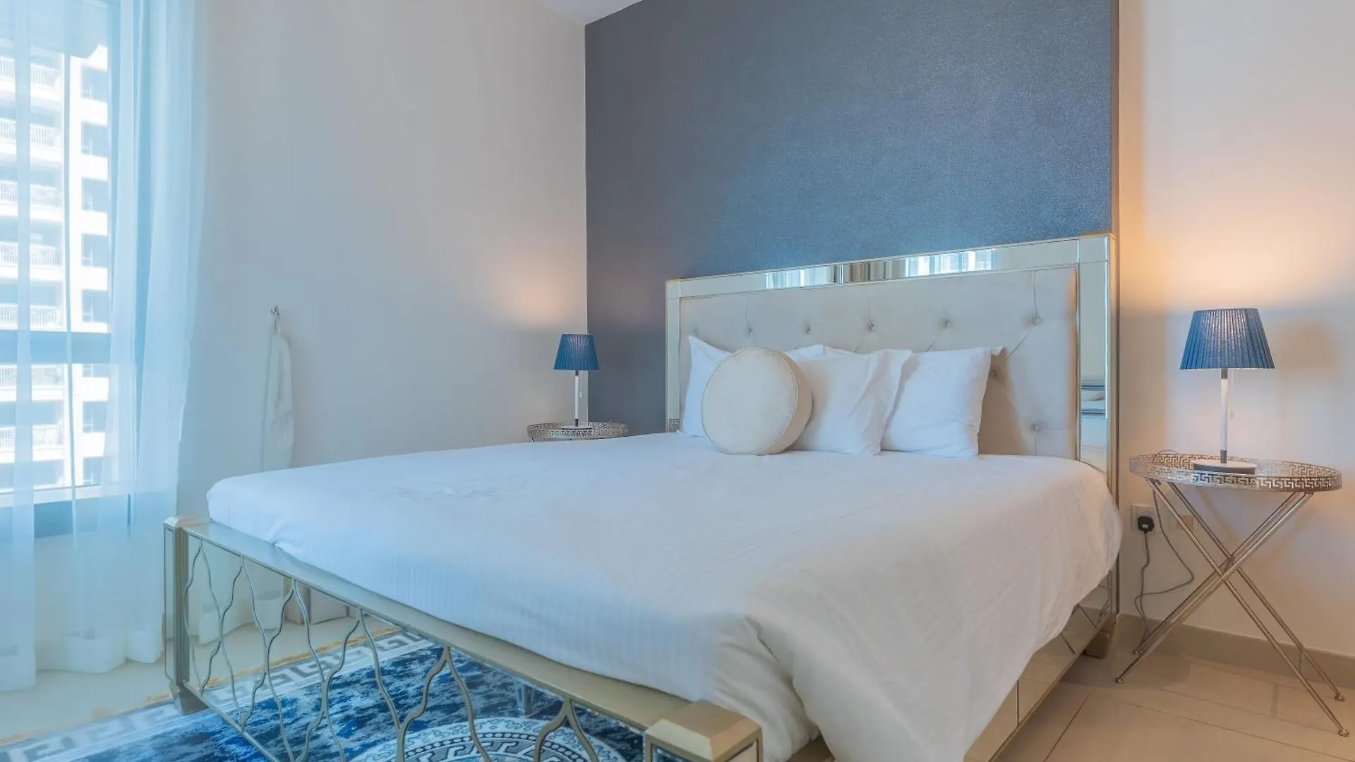 Bella Vista - 29 Boulevard Downtown - 2Br - Partial Fountain View Dubai Apartment