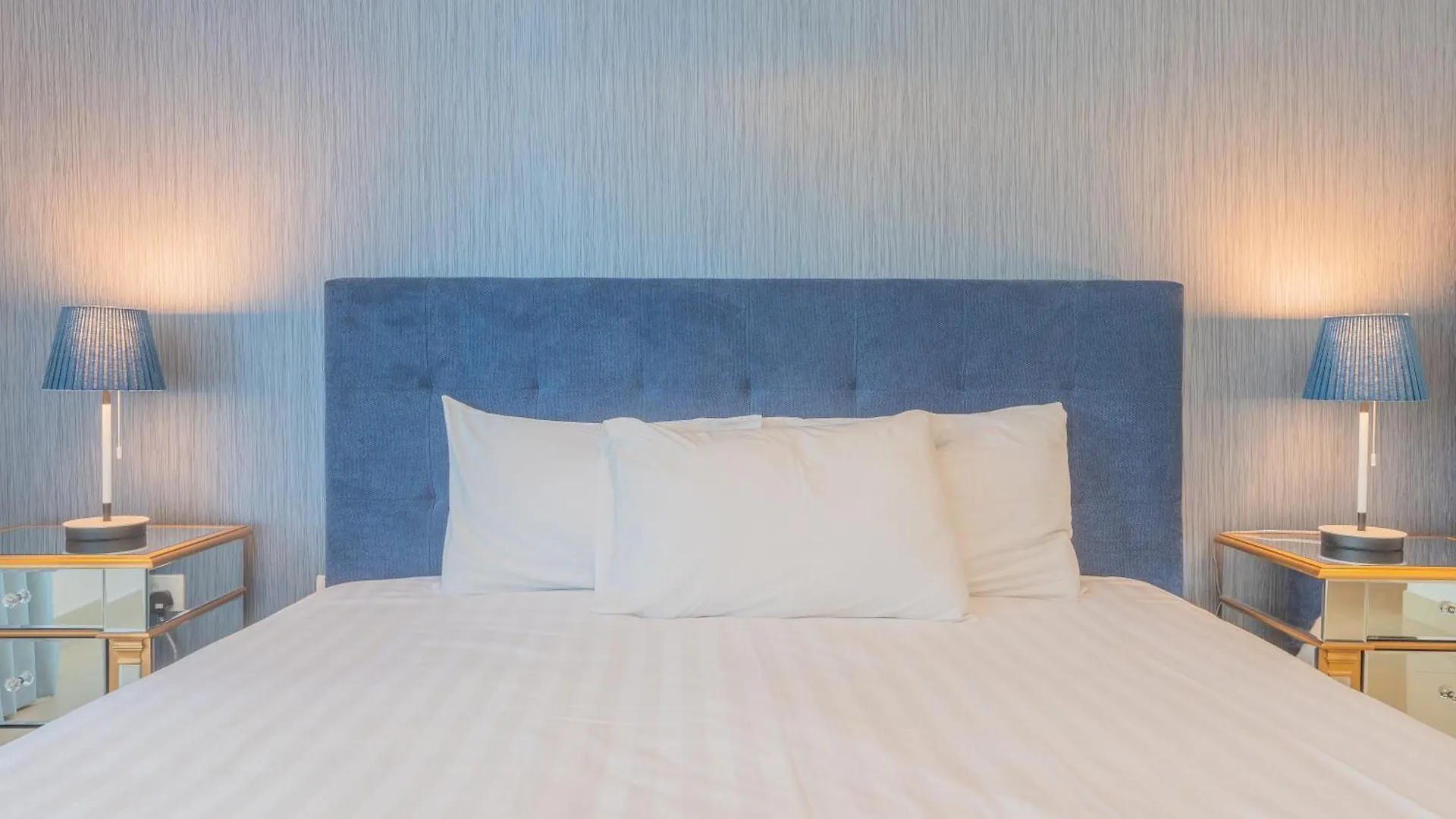 Bella Vista - 29 Boulevard Downtown - 2Br - Partial Fountain View Dubai Apartment